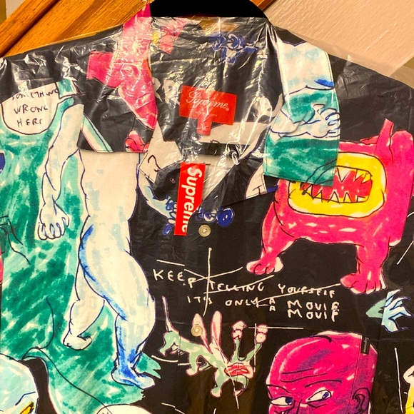 NWT - "SUPREME" - MEN'S Button Down (Daniel Johnston Rayon) Size: Medium - Picture 4 of 5